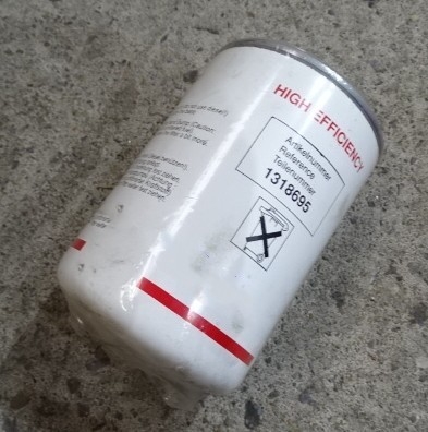 Filtro de combustível de alta filtração de abastecimento direto Hydwell P550494 1318695 para caminhões na melhor das hipóteses